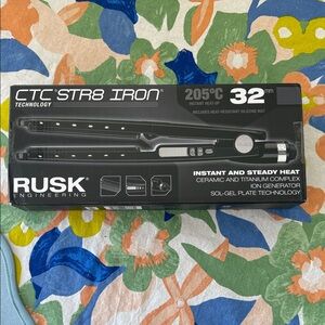 BRAND NEW Rusk CTC Str8 Iron 32mm Hair Straightener